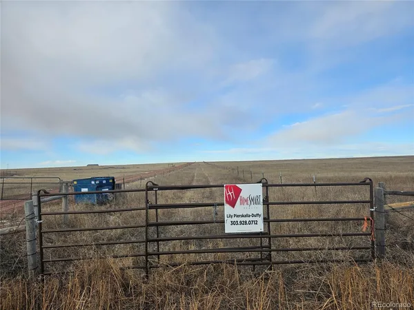 a view of a parking space
