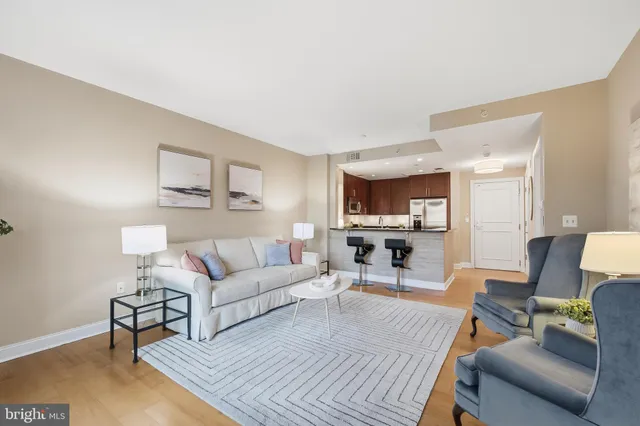 $419,900 | 2050 Jamieson Avenue, Unit 1005, Alexandria, VA 22314