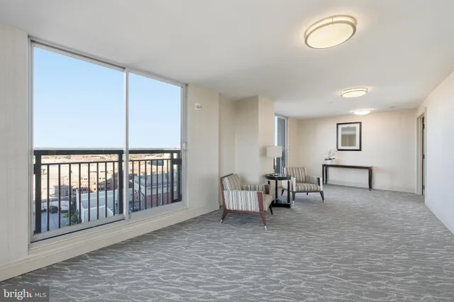 $419,900 | 2050 Jamieson Avenue, Unit 1005, Alexandria, VA 22314