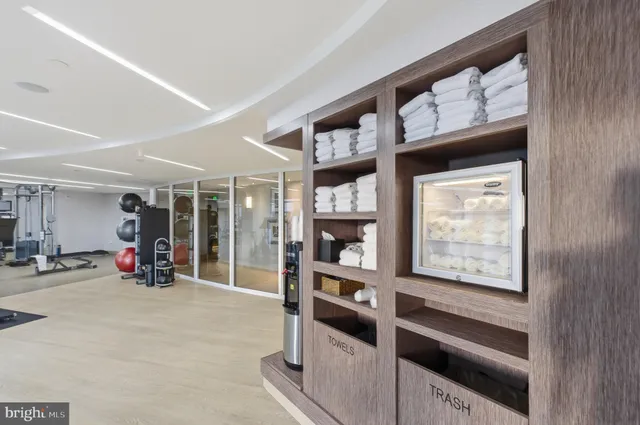 $419,900 | 2050 Jamieson Avenue, Unit 1005, Alexandria, VA 22314