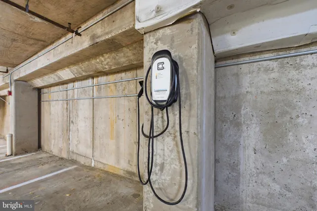 $419,900 | 2050 Jamieson Avenue, Unit 1005, Alexandria, VA 22314