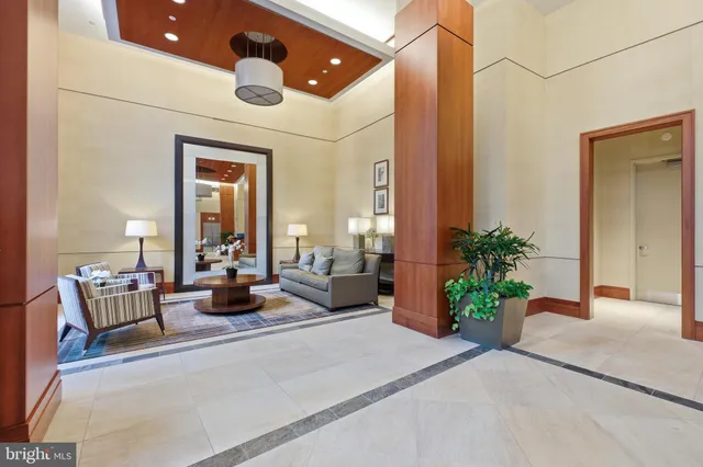 $419,900 | 2050 Jamieson Avenue, Unit 1005, Alexandria, VA 22314