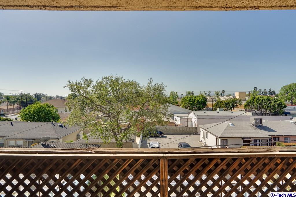2121 Scott Road, Unit 302 Burbank, CA 91504 - Photo 21 of 29 Gallery Image 21