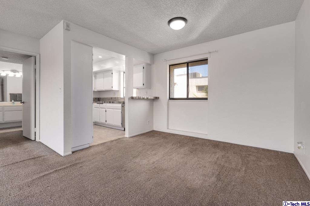 2121 Scott Road, Unit 302 Burbank, CA 91504 - Photo 8 of 29 Gallery Image 8