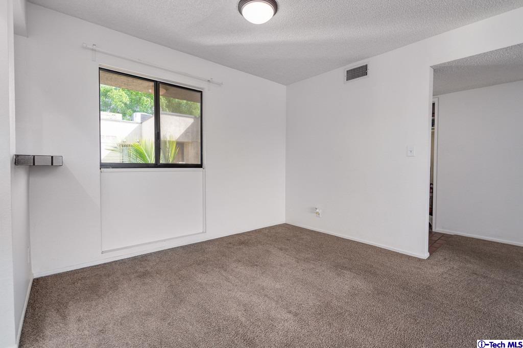 2121 Scott Road, Unit 302 Burbank, CA 91504 - Photo 9 of 29 Gallery Image 9