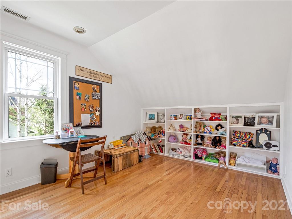 1048 Columbine Road Asheville, NC 28704 - Photo 23 of 42 Gallery Image 23