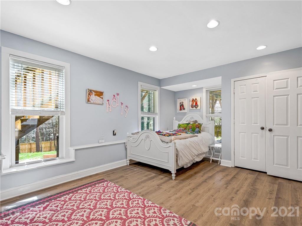 1048 Columbine Road Asheville, NC 28704 - Photo 35 of 42 Gallery Image 35
