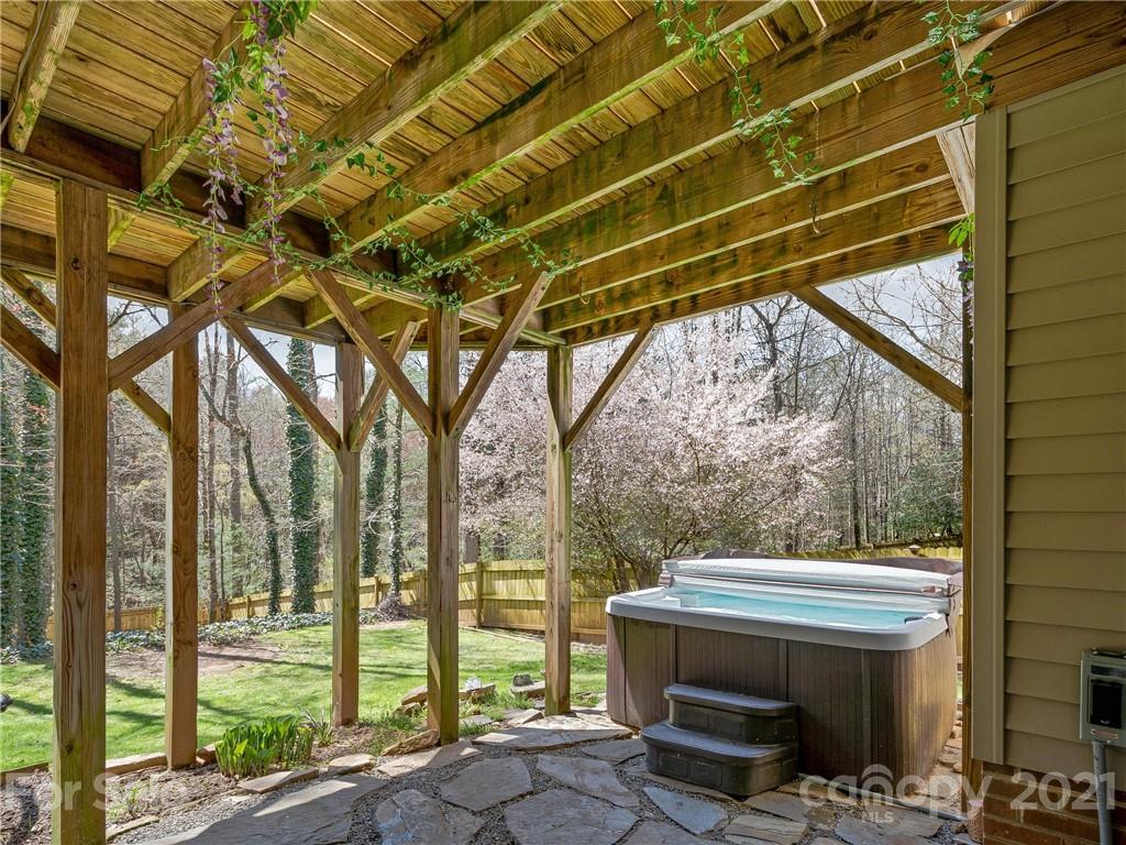 1048 Columbine Road Asheville, NC 28704 - Photo 39 of 42 Gallery Image 39