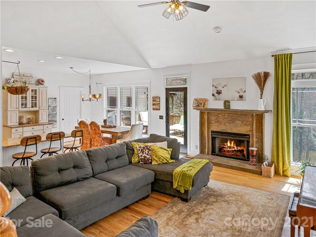 1048 Columbine Road Asheville, NC 28704 - Photo 9 of 42 Gallery Image 9