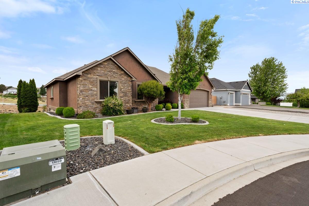 275 Canyon Rim Court Richland, WA 99352 - Photo 2 of 33 Gallery Image 2