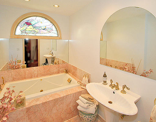 184 Bellevue Road Watertown, MA 02472 - Photo 13 of 19