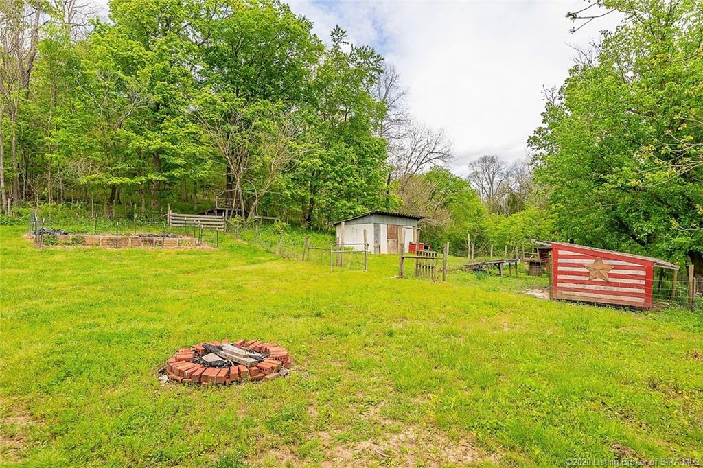 1680 Valley View Road Southwest Corydon, IN 47112 - Photo 4 of 35 Gallery Image 4