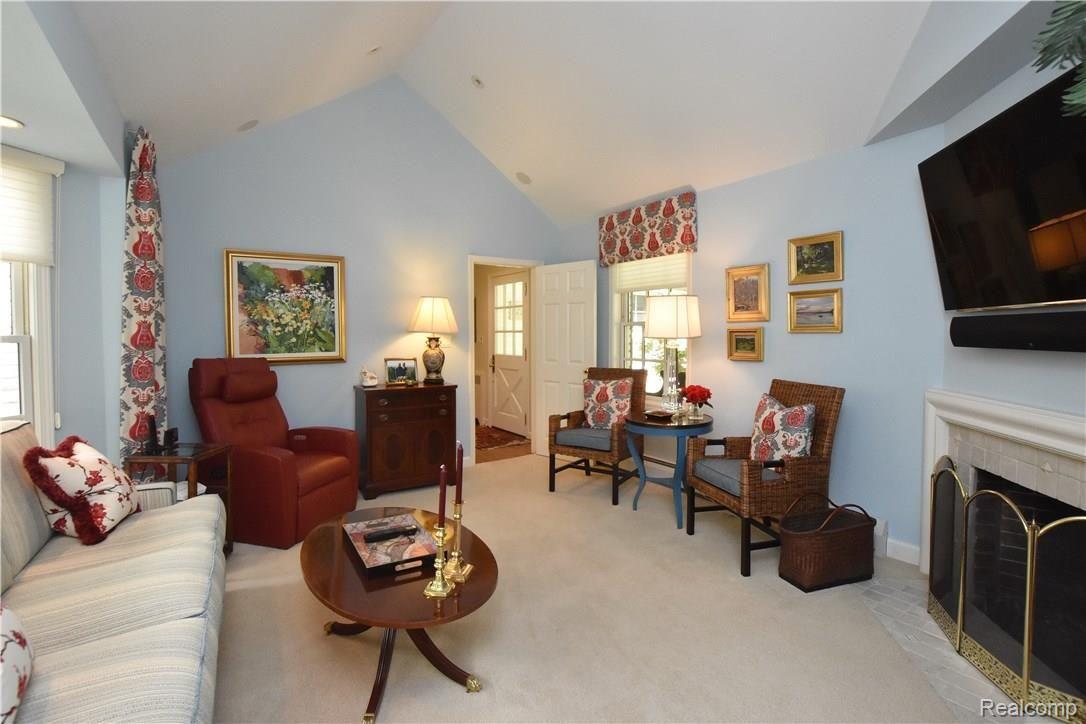 32135 Bingham Road Franklin, MI 48025 - Photo 19 of 47 Bing ham 32135_18.JPG