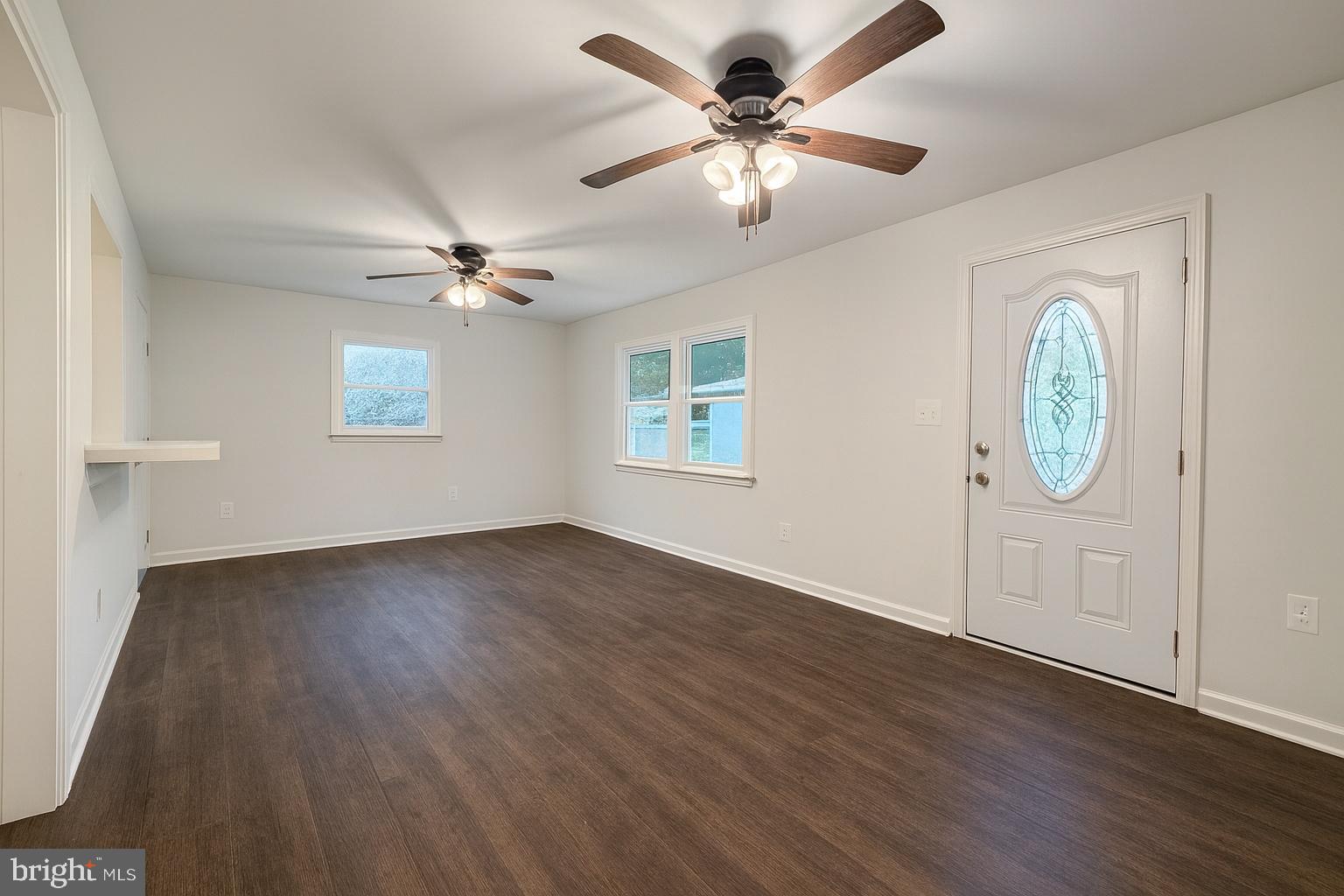 85 Mason Road Prince Frederick, MD 20678 - Photo 3 of 10 Living Room