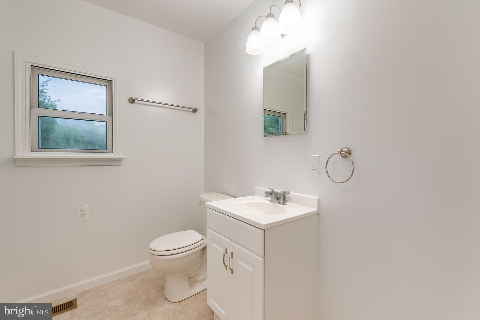 85 Mason Road Prince Frederick, MD 20678 - Photo 7 of 10 Bathroom