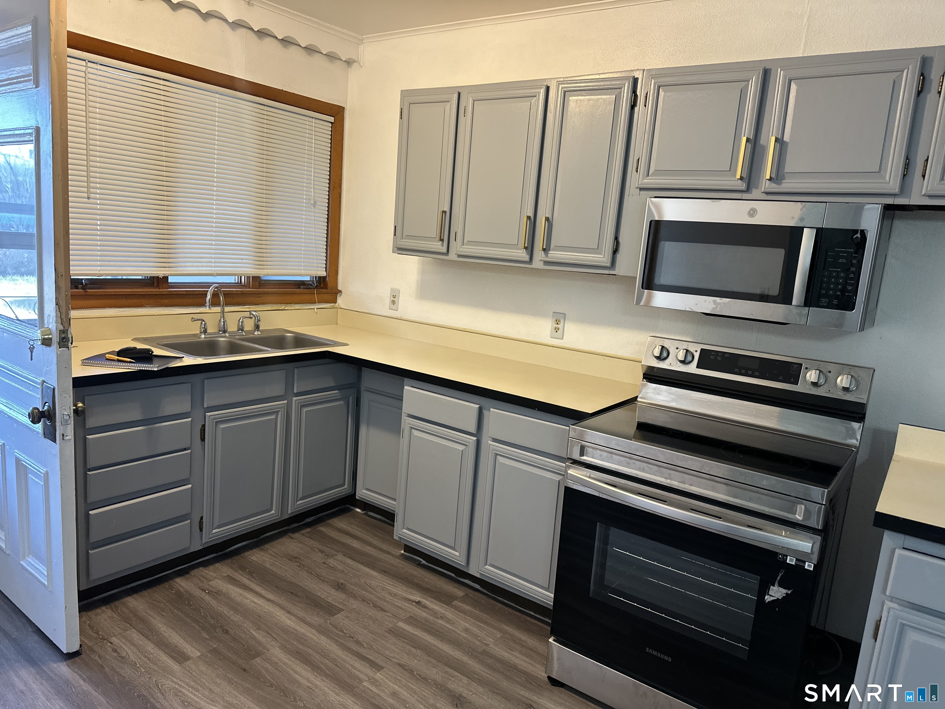 704 Highland Avenue, Unit 1 Waterbury, CT 06708 - Photo 2 of 8