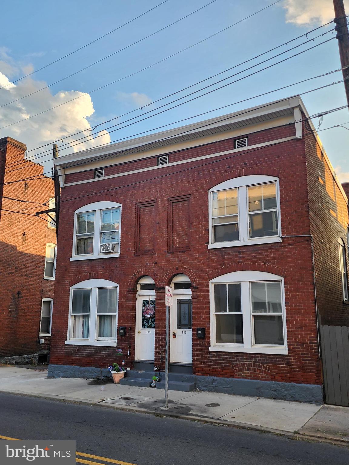 105 Park Street Cumberland, MD 21502 - Photo 1 of 18 a front view of residential houses