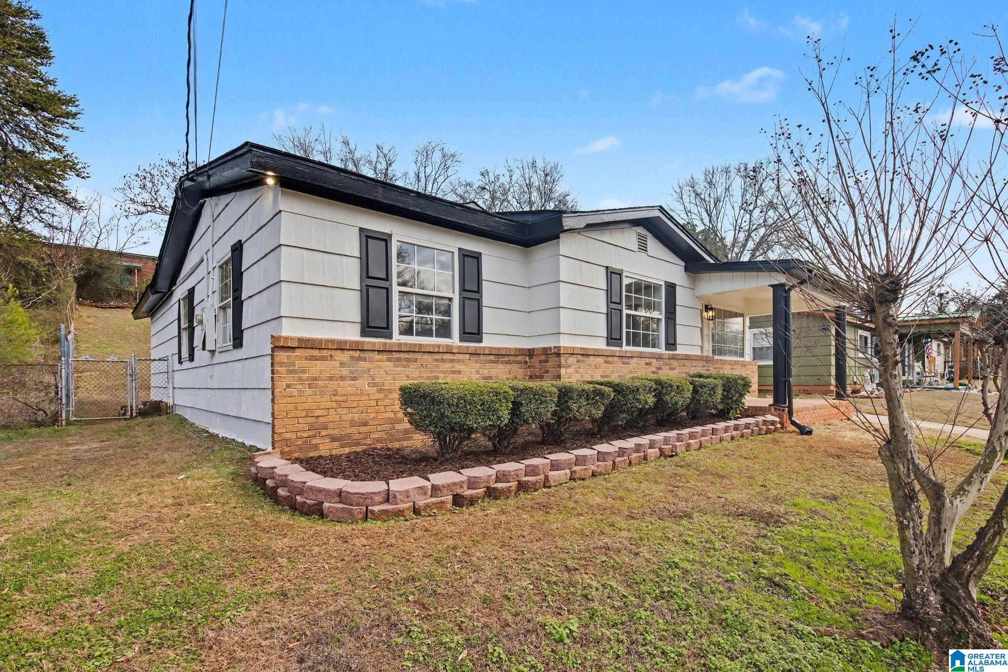 1725 3rd Place Southwest Birmingham, AL 35211 - Photo 2 of 32