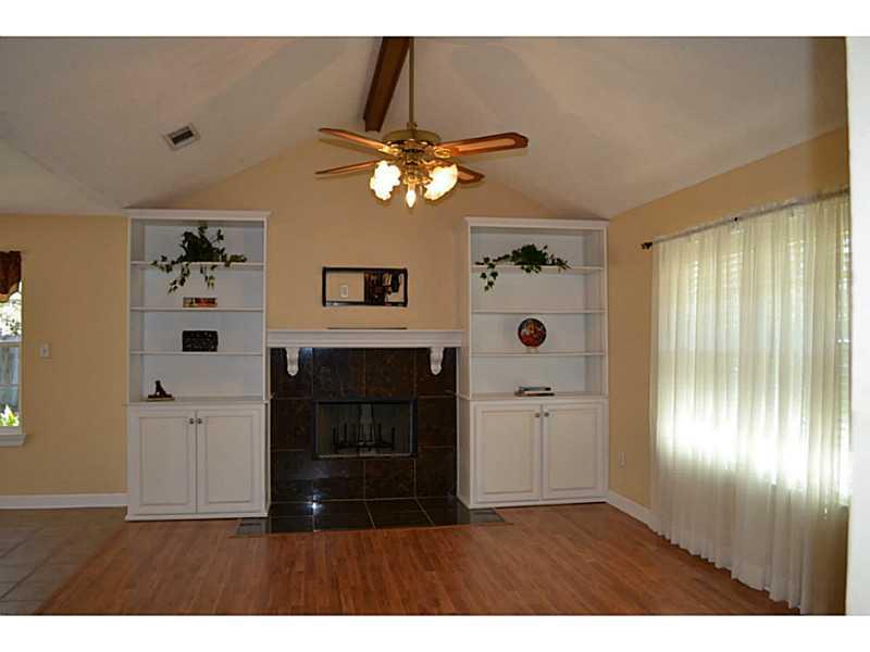 2345 Destin Street Mandeville, LA 70448 - Photo 3 of 23