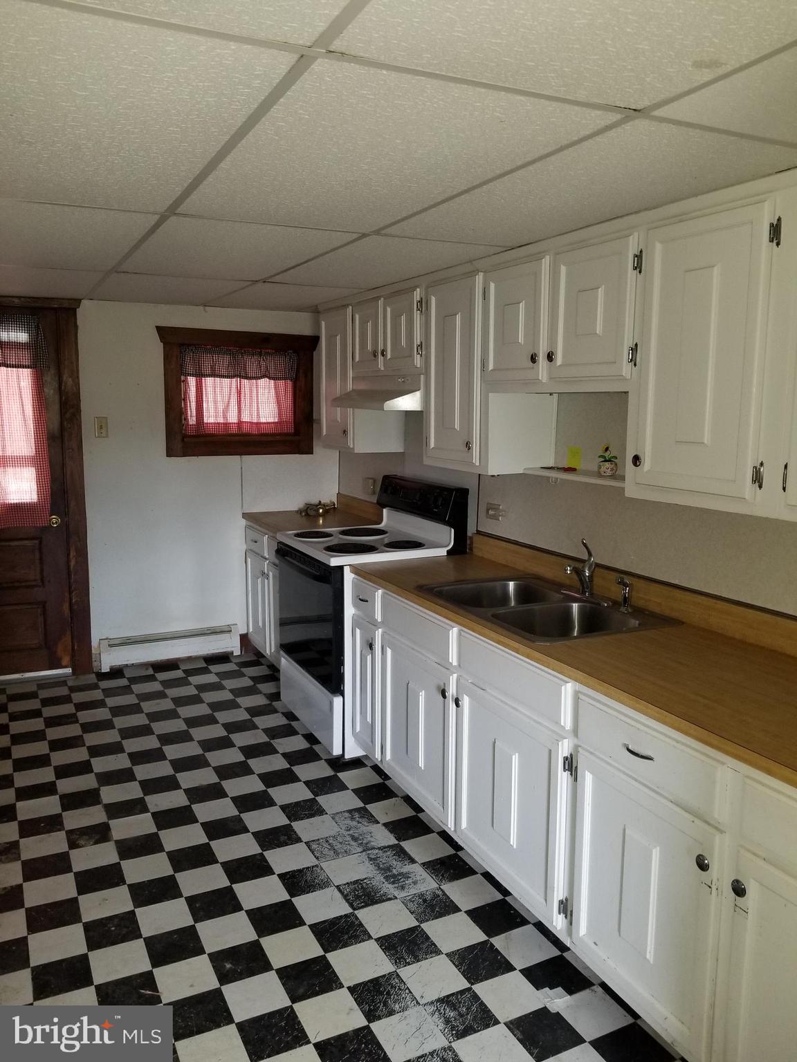 121 South Decatur Street Strasburg, PA 17579 - Photo 5 of 9 Gallery Image 5