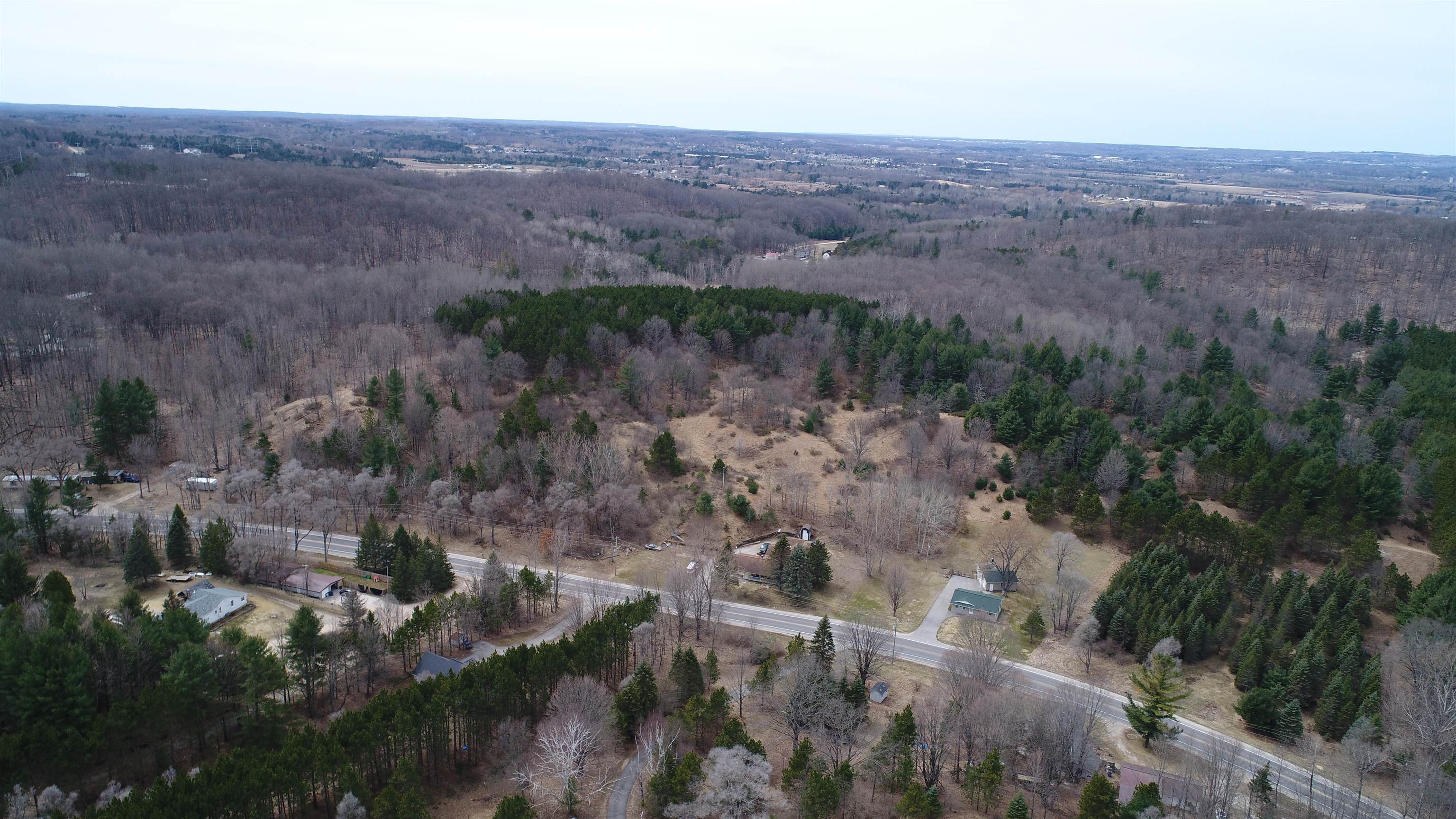 2779 Five Mile Road Traverse City, MI 49686 - Photo 10 of 19 1901192-9.JPG