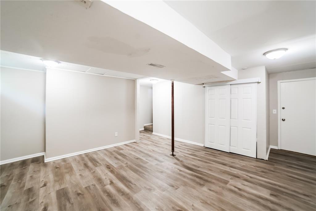 806 Southeast 19th Street Oak Grove, MO 64075 - Photo 13 of 17