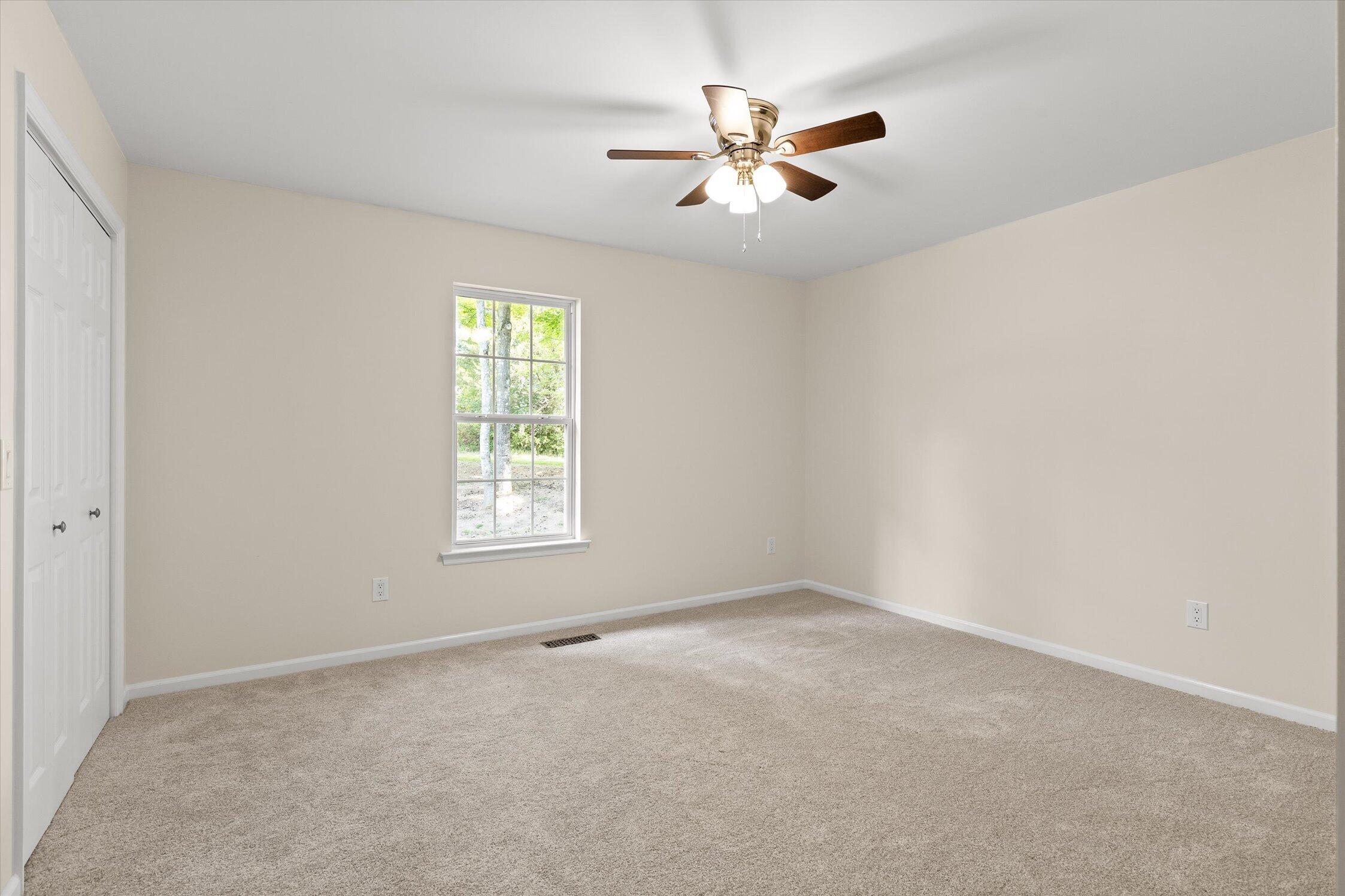 152 Ridgeway Circle Ringgold, GA 30736 - Photo 25 of 32 05-152 Ridgeway Cir-22
