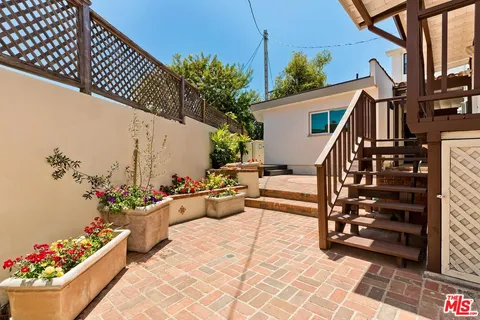 $2,495,000 | 10514 Kinnard Avenue, Los Angeles, CA 90024