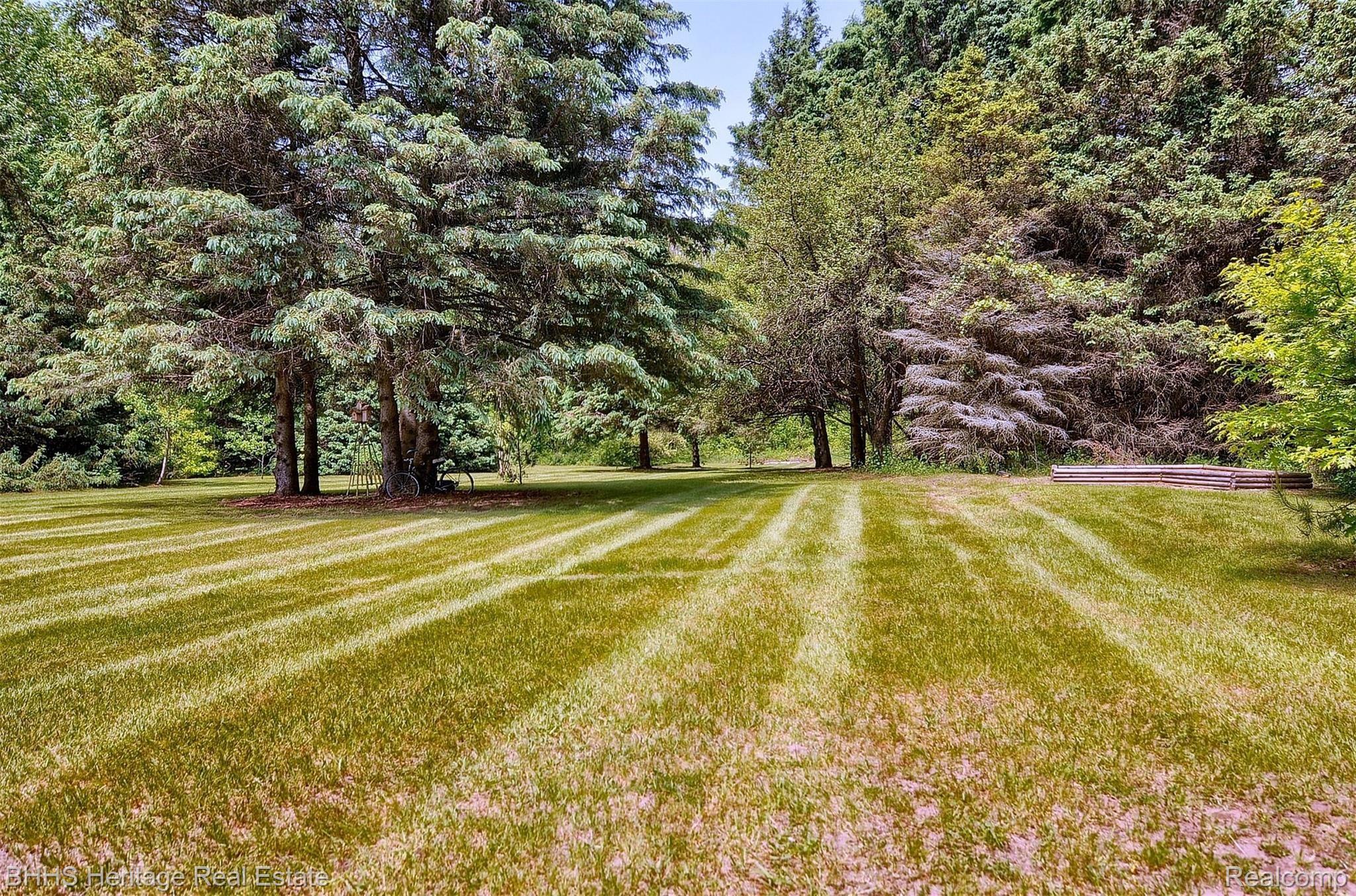 8415 McClements Road Brighton, MI 48114 - Photo 8 of 42 Backyard.jpg