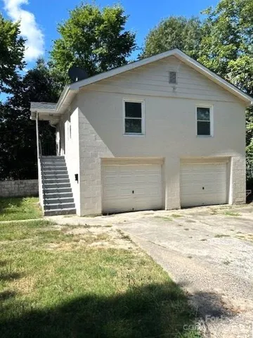 $915 | 121 Patrick Street, Unit 1/2, Gastonia, NC 28054