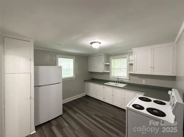 $915 | 121 Patrick Street, Unit 1/2, Gastonia, NC 28054