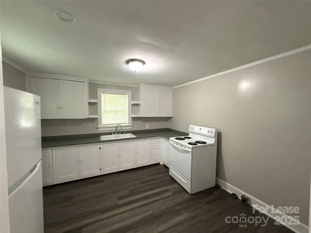 $915 | 121 Patrick Street, Unit 1/2, Gastonia, NC 28054