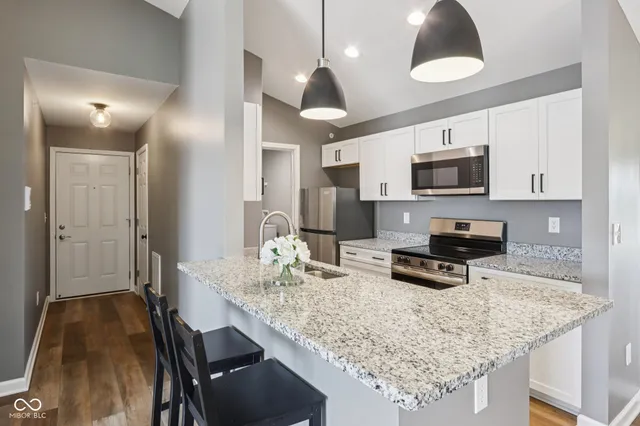 $279,900 | 12515 Timber Creek Drive, Unit 11, Carmel, IN 46032