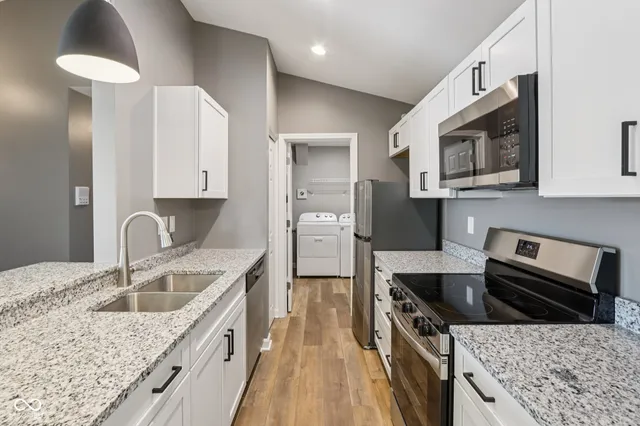 $279,900 | 12515 Timber Creek Drive, Unit 11, Carmel, IN 46032