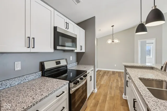 $279,900 | 12515 Timber Creek Drive, Unit 11, Carmel, IN 46032