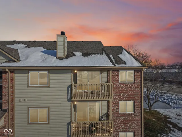 $279,900 | 12515 Timber Creek Drive, Unit 11, Carmel, IN 46032