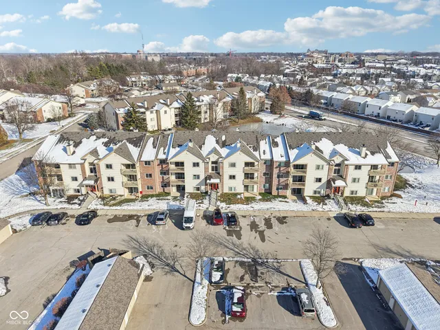 $279,900 | 12515 Timber Creek Drive, Unit 11, Carmel, IN 46032