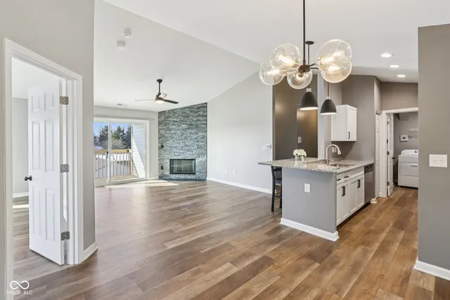 $279,900 | 12515 Timber Creek Drive, Unit 11, Carmel, IN 46032