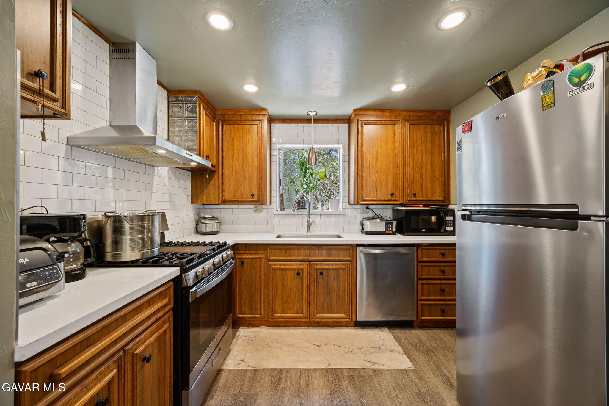 18295 Alps Drive Tehachapi, CA 93561 - Photo 12 of 37 12-web-or-mls-IMG_9722