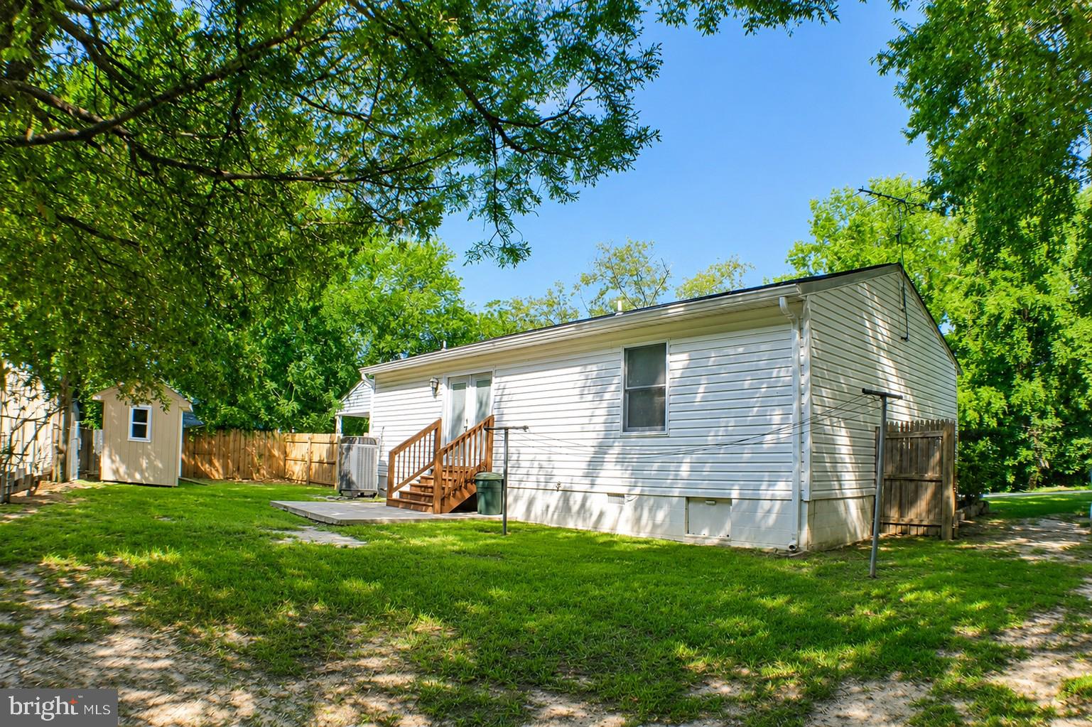 26374 Fielding Road Hollywood, MD 20636 - Photo 5 of 19 Charming home nestled in lush greenery.