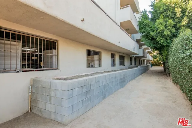 $585,000 | 4702 Fulton Avenue, Unit 107, Sherman Oaks, CA 91423