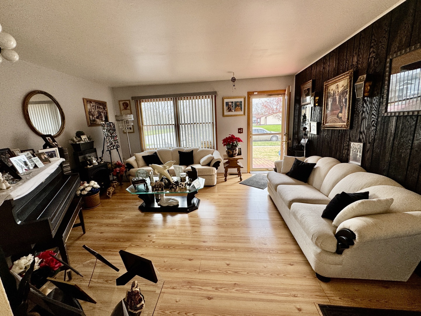 5712 Crestwood Road Matteson, IL 60443 - Photo 2 of 20