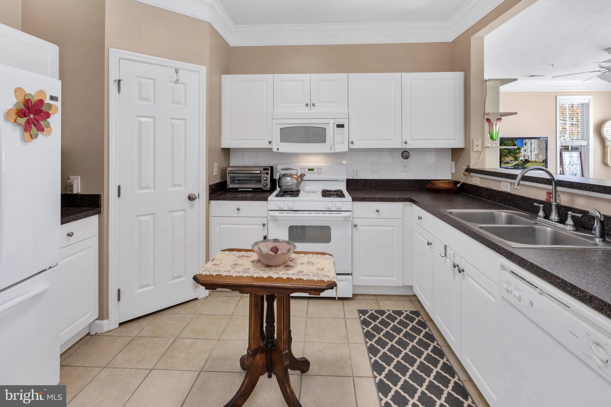 501 Sunset View Terrace Southeast, Unit 101 Leesburg, VA 20175 - Photo 19 of 31