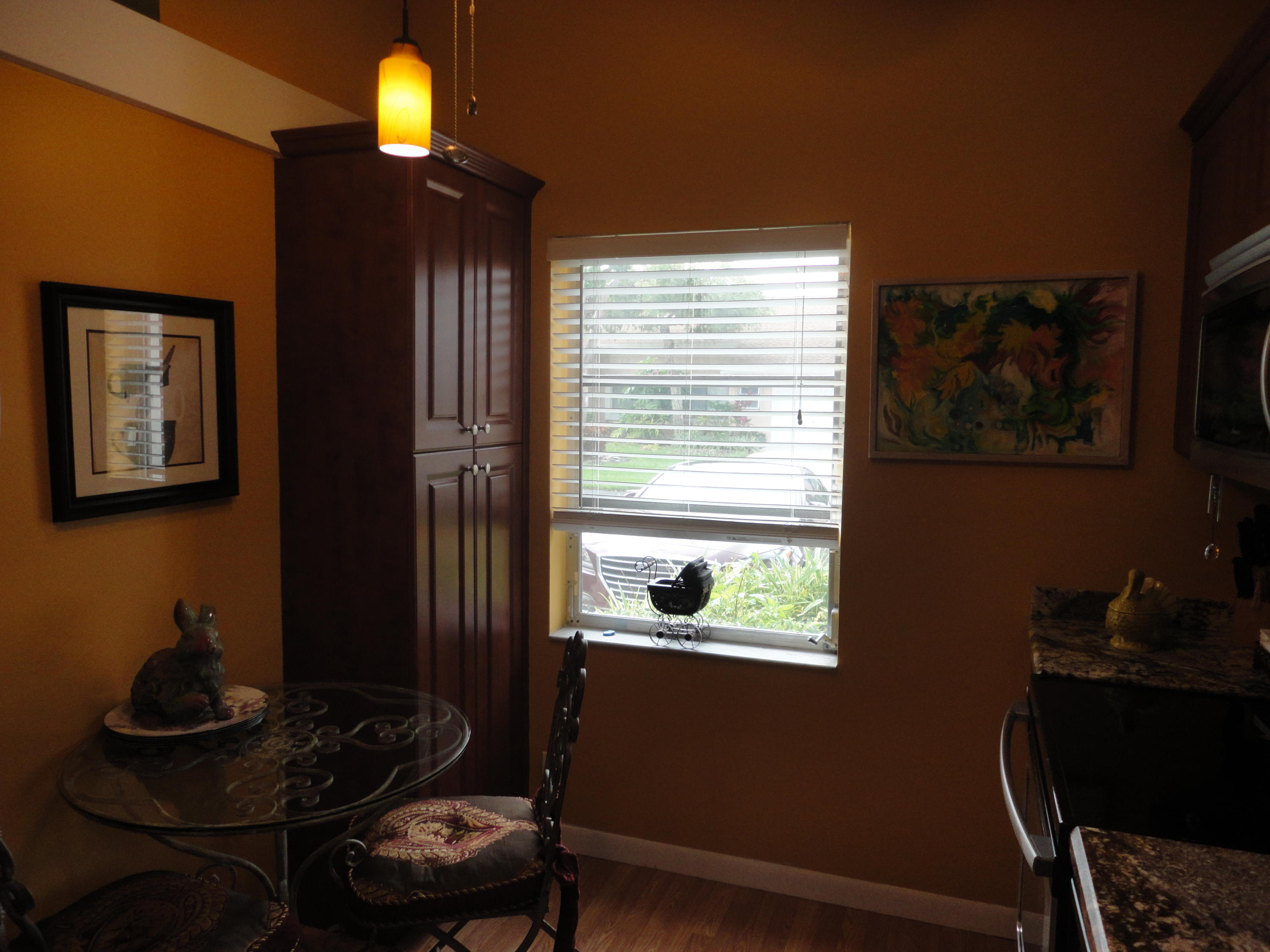 8133 Springtree Road, Unit C Boca Raton, FL 33496 - Photo 4 of 35 Eat-in Kitchen