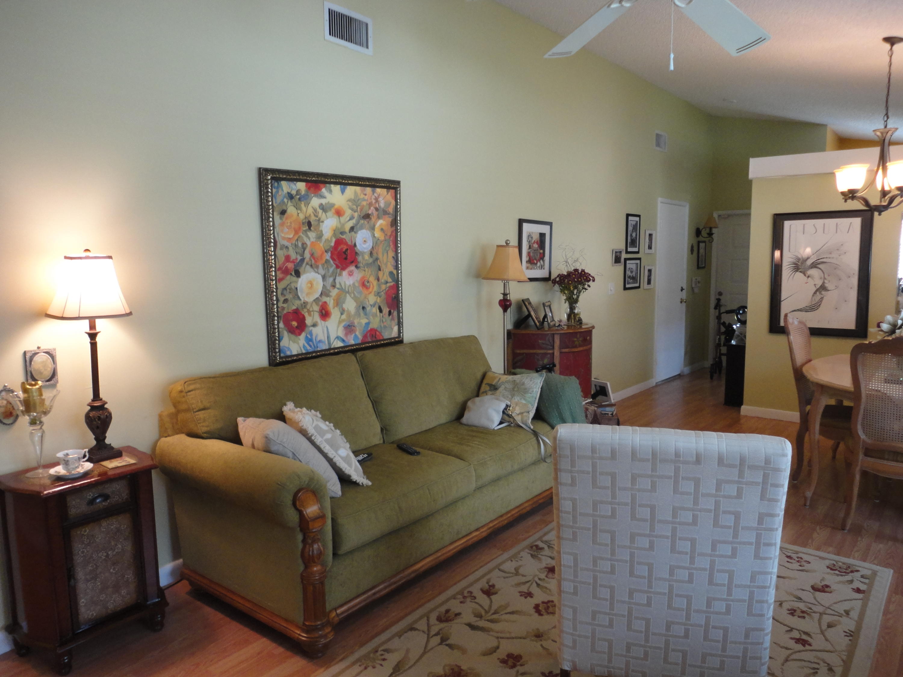 8133 Springtree Road, Unit C Boca Raton, FL 33496 - Photo 9 of 35 Living Room