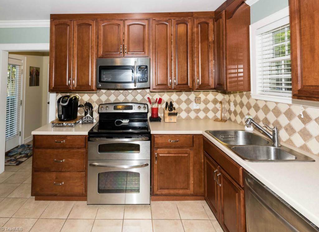 1811 Farmington Road Mocksville, NC 27028 - Photo 4 of 30 Gallery Image 4