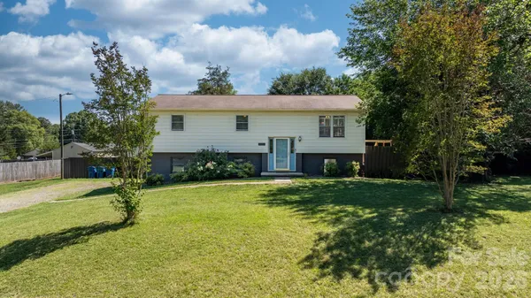 $249,900 | 5208 West Piedmont Circle, Conover, NC 28613