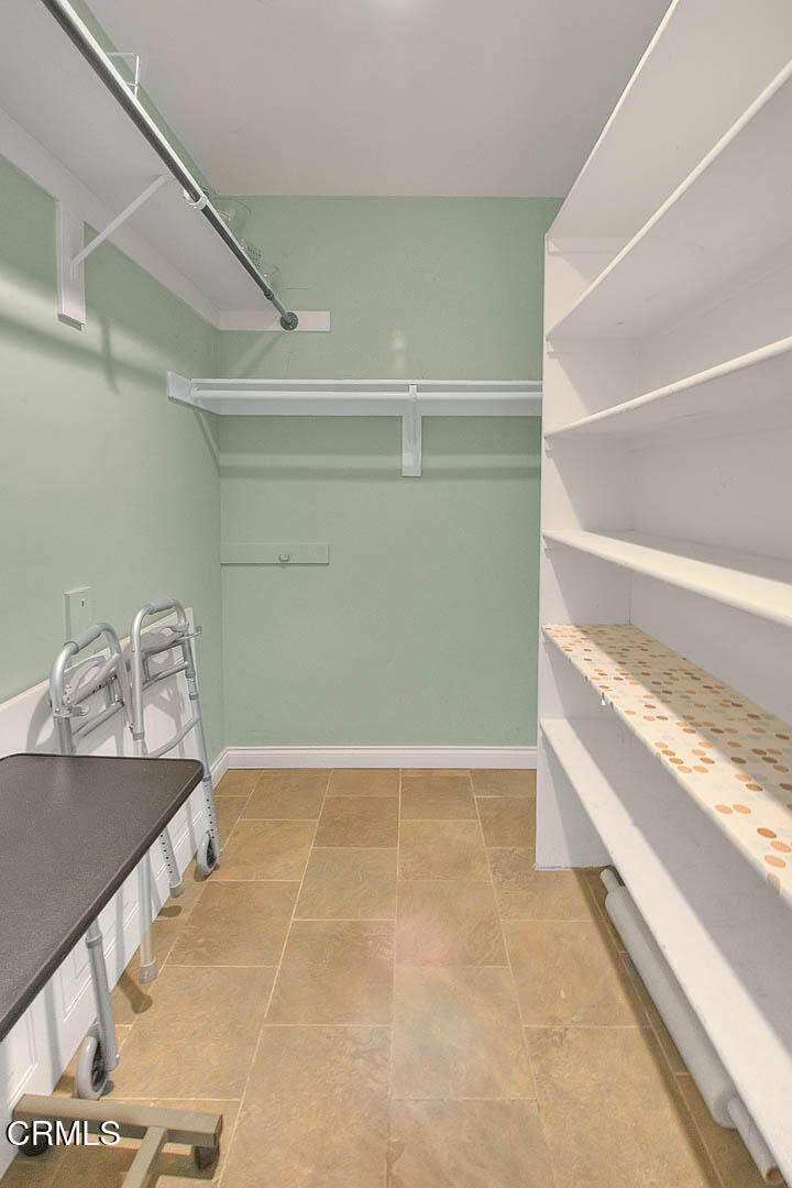 2569 Allen Avenue Altadena, CA 91001 - Photo 12 of 17 Closet