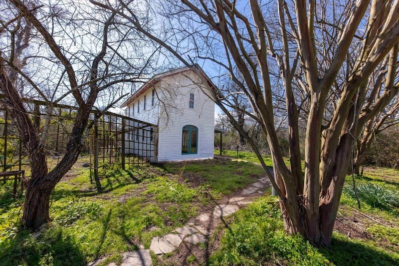 38241 Wiggins Road Hempstead, TX 77445 - Photo 11 of 48 a view of backyard of house