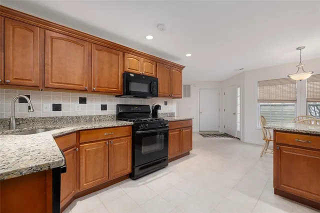 $425,000 | 12 Silver Pines Boulevard, Unit 12, North Smithfield, RI 02876